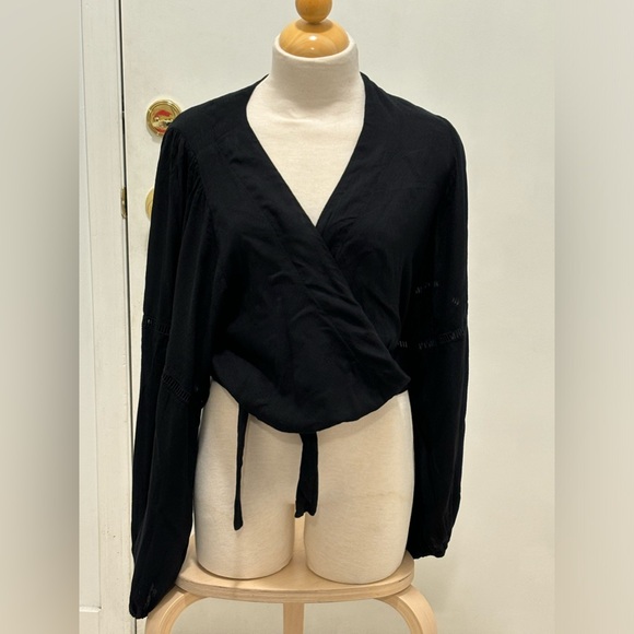 Free People Dream Girl Wrap Top M Black Puff Balloon Long Sleeves V-Neck - Picture 2 of 6